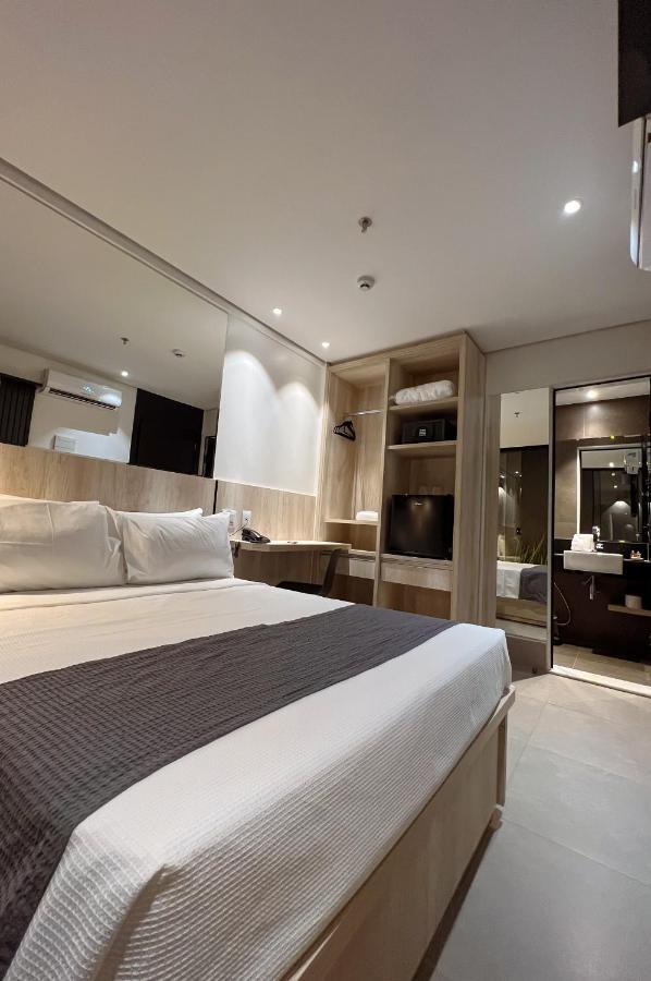 Black Flamboyant 3* Goiania